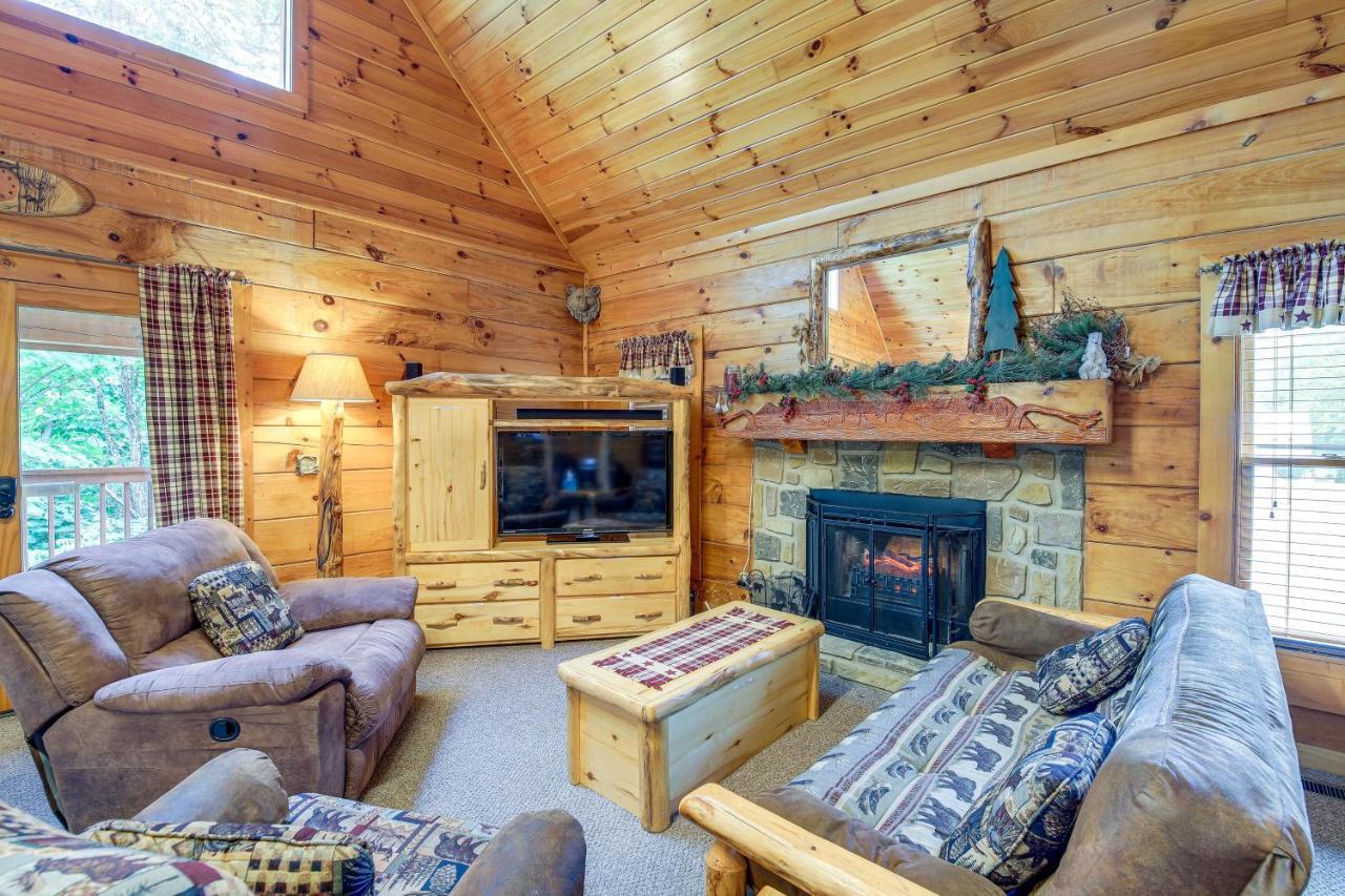 Sevierville Cabin With Wraparound Deck And Lake Access ภายนอก รูปภาพ