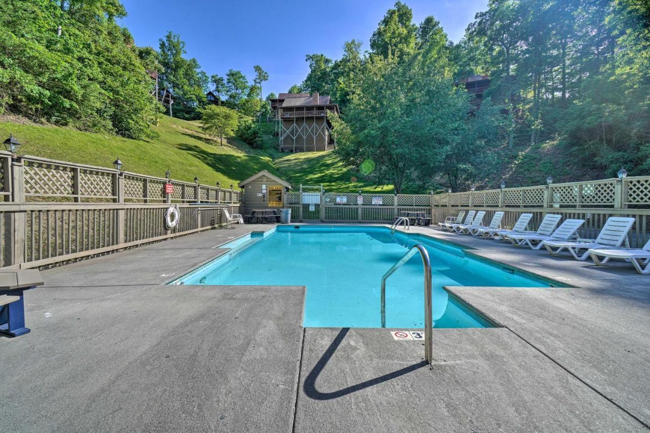 Sevierville Cabin With Wraparound Deck And Lake Access ภายนอก รูปภาพ